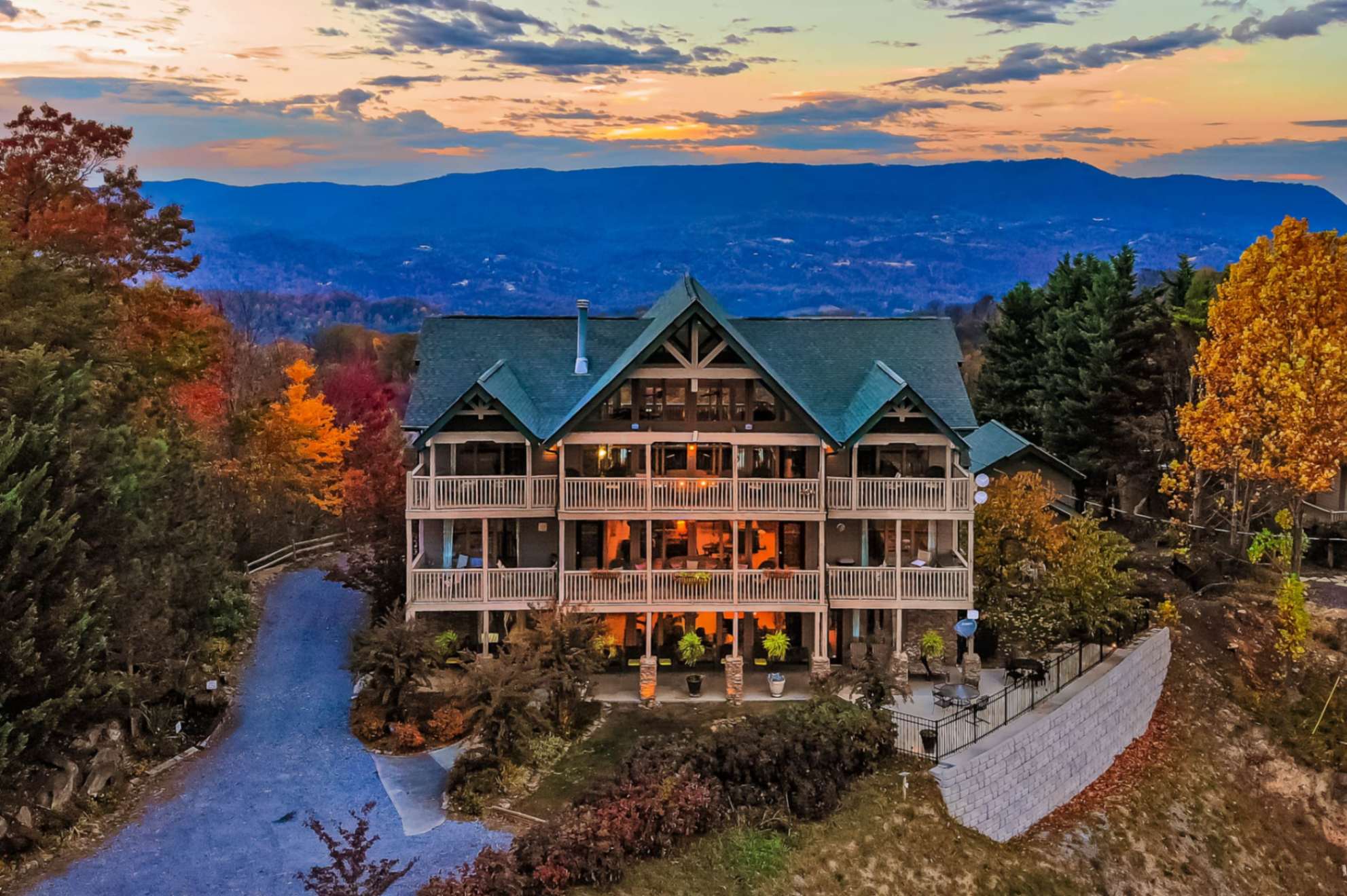 Luxury vacation rental interior and views